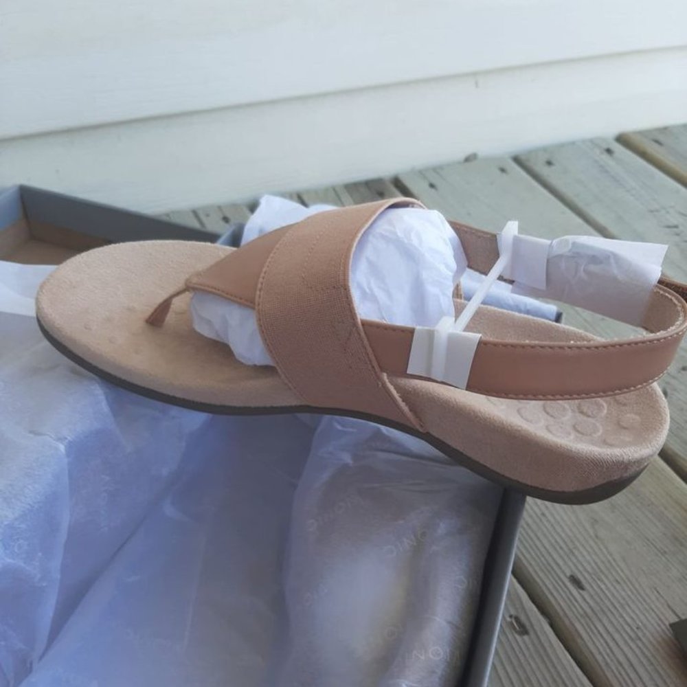 Tan Danita Vionic Sandals, BNWT